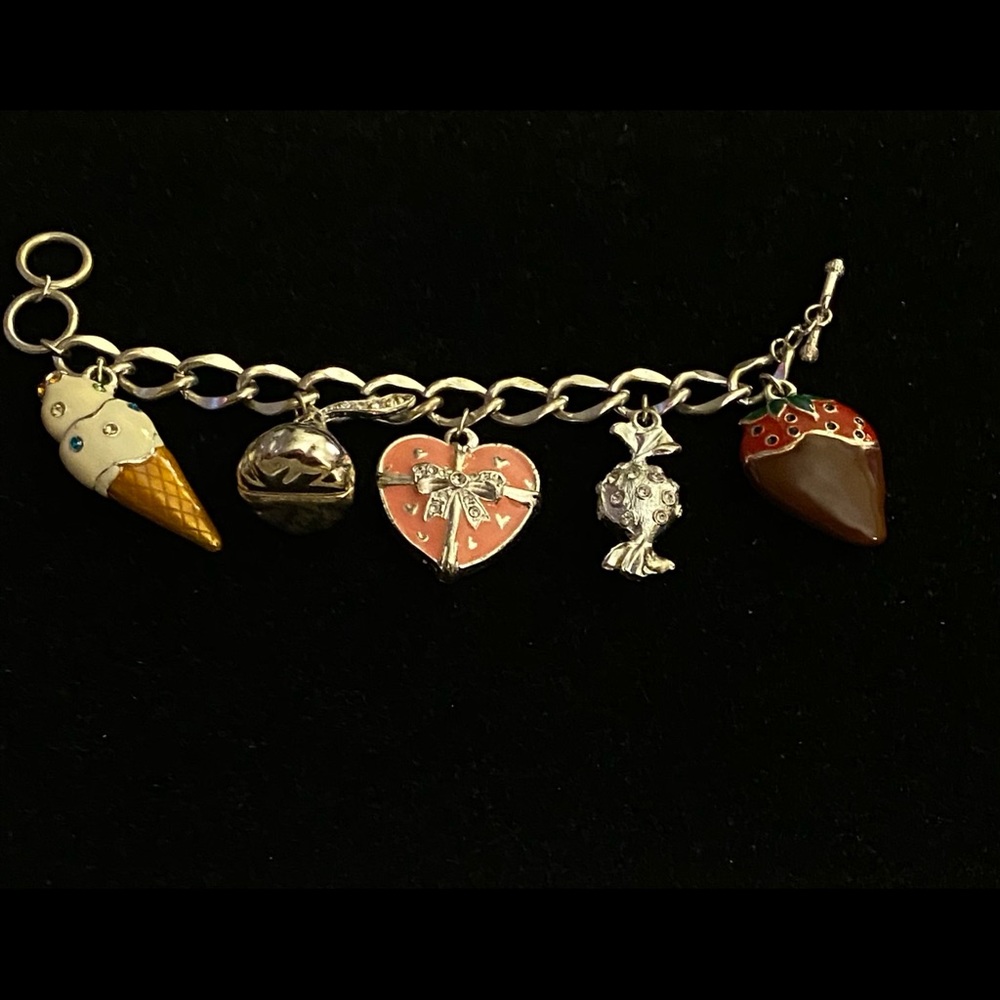 🔥Bundle 4 for $25 Vintage Charm Bracelet